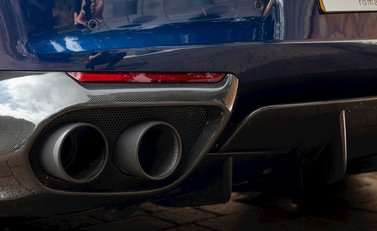 Ferrari 812 Superfast 30