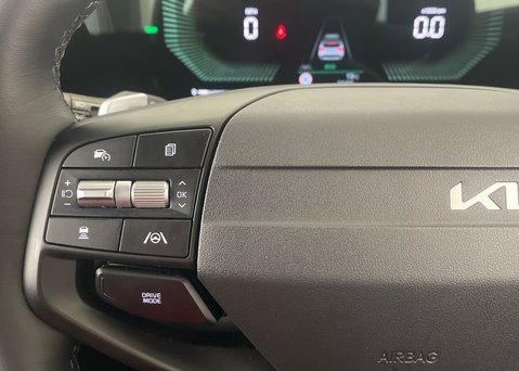 Kia Sportage 1.6 T-GDi HEV PURE 11