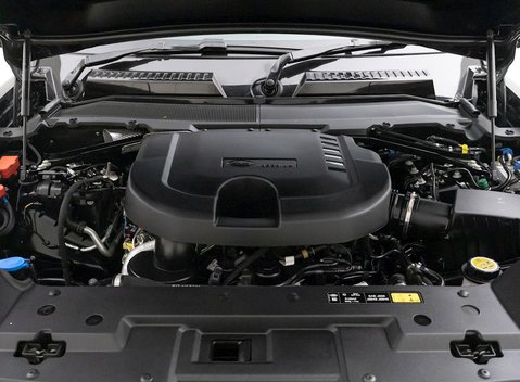 Land Rover Defender 110 X-Dynamic S D250 25