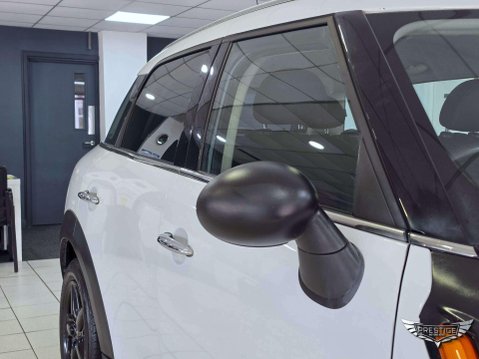 Mini Countryman 1.6 One SUV 5dr Petrol Manual Euro 5 (s/s) (98 ps) 62
