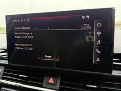 Audi A4 2.0 TFSI 40 Black Edition Estate 5dr Petrol S Tronic Euro 6 (s/s) (204 ps) 46