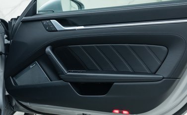 Porsche 911 Turbo S (992) 28