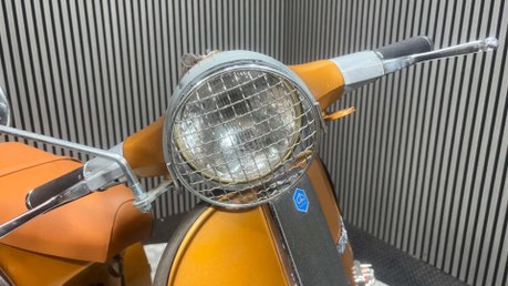 Piaggio Vespa PX 1984 GREAT RUNNING CLASSIC 2 STROKE SCOOTER 125CC LEARNER 25