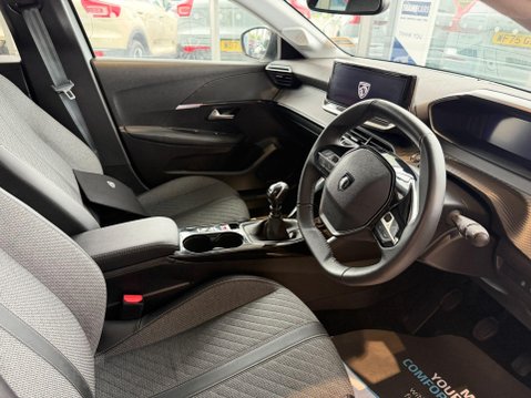 Peugeot 208 1.2 PureTech Allure Euro 6 (s/s) 5dr 19