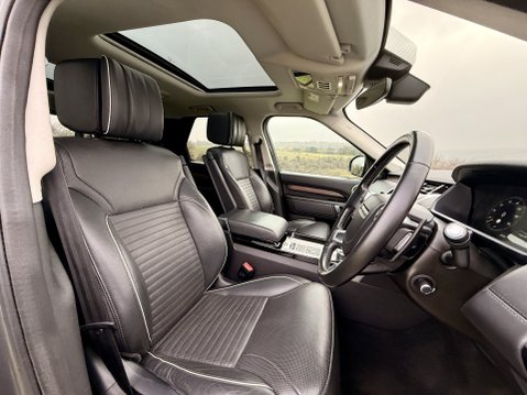 Land Rover Discovery TD6 HSE LUXURY 26