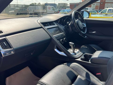 Jaguar E-Pace 2.0 E-PACE R-Dynamic S D AWD Automatic 4WD 5dr - NATIONAL DELIVERY* 37