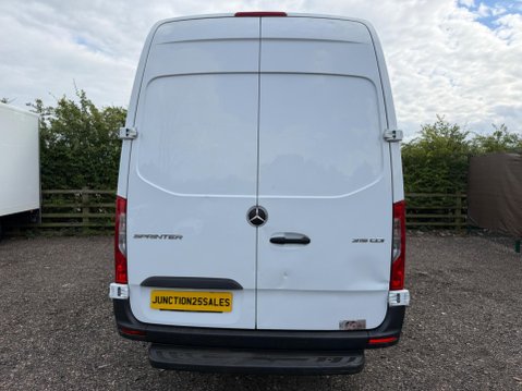 Mercedes-Benz Sprinter 2.0 315 CDI Progressive RWD L3 H2 Euro 6 (s/s) 5dr 8