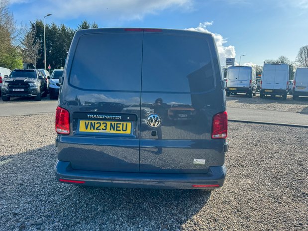 Volkswagen Transporter LWB L2H1 [SOLD MM] Low Roof Highline T30 Air Con Alloys Camera Sensors EURO 7