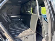 Land Rover Discovery D300 Commercial Dynamic HSE 16