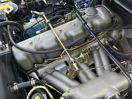 Mercedes-Benz SL Series 230 SL 88