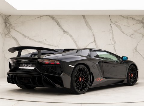 Lamborghini Aventador SV LP 750-4 Roadster 11