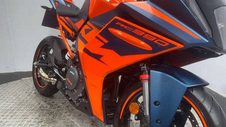 KTM RC 390 2024 1K VERY CLEAN A2 READY SPORTS BIKE 390CC 18