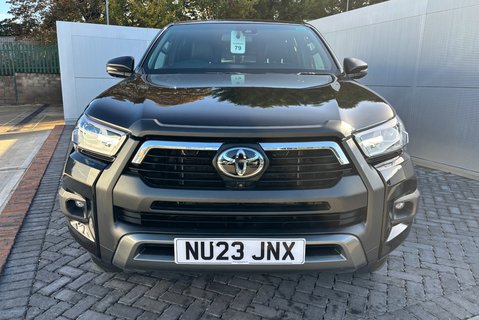 Toyota Hilux Invincible X 4WD 2.8 D-4D Double Cab Pickup - Hardtop Canopy 11