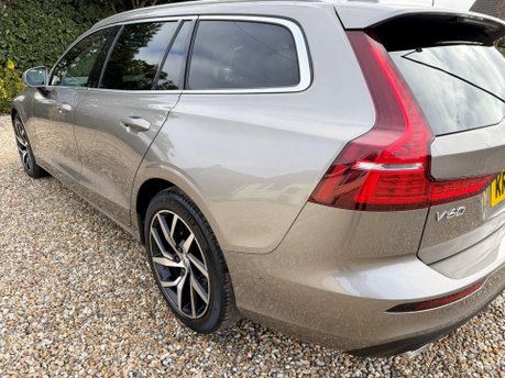 Volvo V60 2.0 D4 Momentum Auto Euro 6 (s/s) 5dr 11