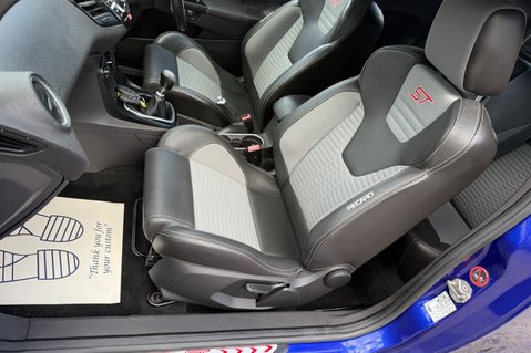 Ford Fiesta ST-2 - 8 SERVICES -NEW MOT -HEATED SEATS -KEYLESS -JUST SERVICED 29