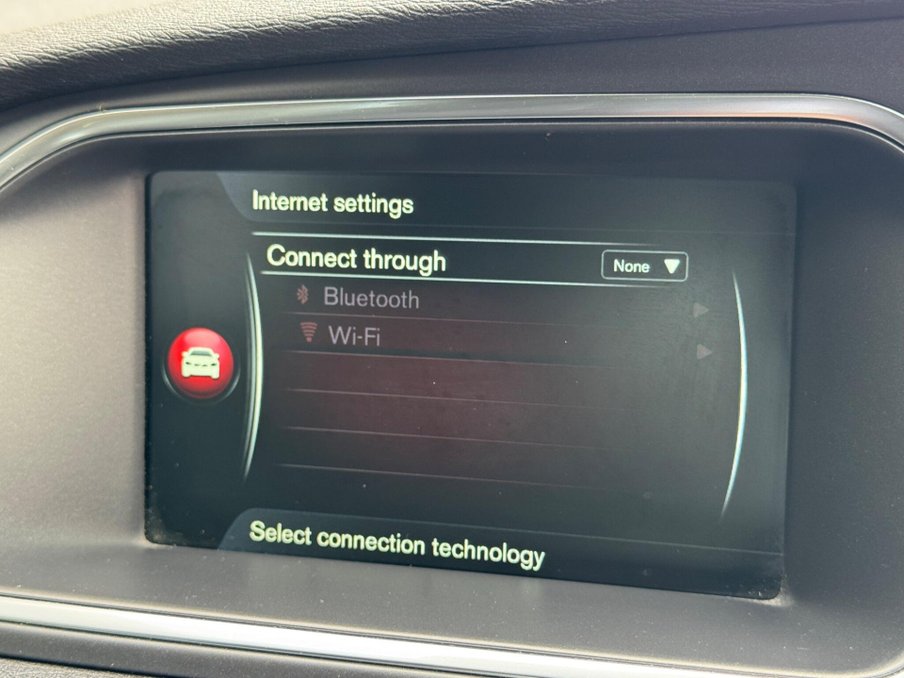 2015 Volvo V40 — image 23