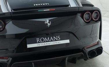 Ferrari 812 Superfast 29