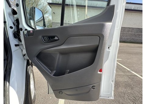 Ford Transit 350 EcoBlue Leader L4 2.0 RWD 2.0 2dr Dropside Manual Diesel 9