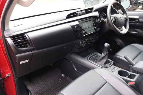 Toyota Hilux 2023 ACTIVE 4WD D-4D S/C only 3000 miles styled by seeker leather seats  15