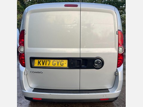 Vauxhall Combo 1.3 CDTi 2000 16v Sportive Panel Van 3dr Diesel Manual FWD L1 H1 (133 g/km, 11