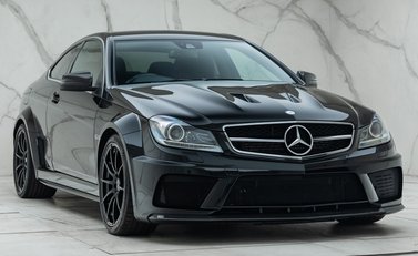 Mercedes-Benz C63 AMG Black Series 9