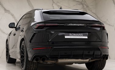 Lamborghini Urus 3