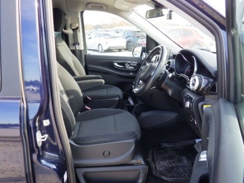 Mercedes-Benz V Class 2.2 V220d BlueTEC SE MPV 5dr Diesel G-Tronic+ (s/s) 7 Seat (163 ps) 4