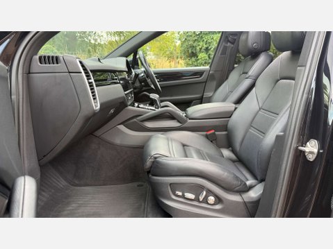 Porsche Cayenne 3.0 Cayenne V6 E-Hybrid Auto 4WD 5dr 11