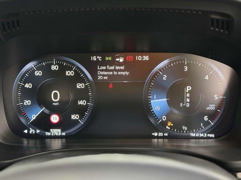 Volvo XC60 2.0 D4 R-Design Pro SUV 5dr Diesel Auto AWD Euro 6 (s/s) (190 ps) 30