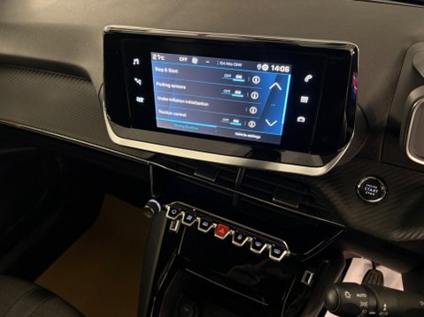 Peugeot 2008 1.2 PureTech Allure Premium Euro 6 (s/s) 5dr 17