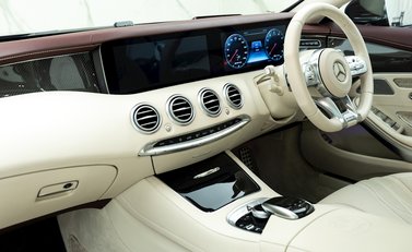 Mercedes-Benz S Class S63 Coupe 15