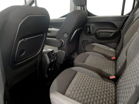 Peugeot e-Rifter 52kWh GT Standard MPV 5dr Electric Auto (7.4kW Charger) (136 ps) 19
