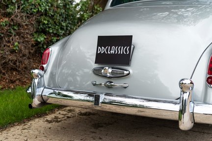 Rolls-Royce Silver Cloud II LWB 17