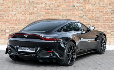 Aston Martin V8 Vantage 7