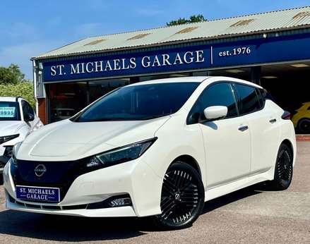 Nissan LEAF Leaf Tekna Electric 110kw, 39kwh (Automatic) 1