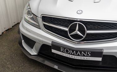 Mercedes-Benz C63 AMG Black Series 24