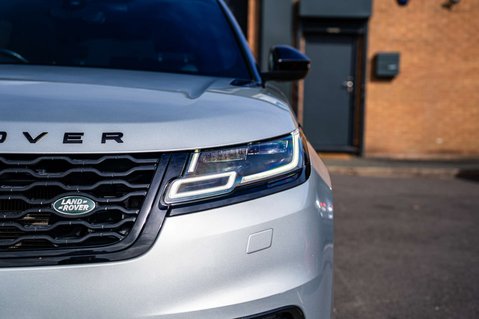 Land Rover Range Rover Velar 3.0 Range Rover Velar R-Dynamic S D300 Auto 4WD 5dr 37