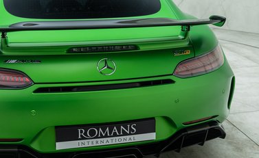 Mercedes-Benz AMG GT R 27