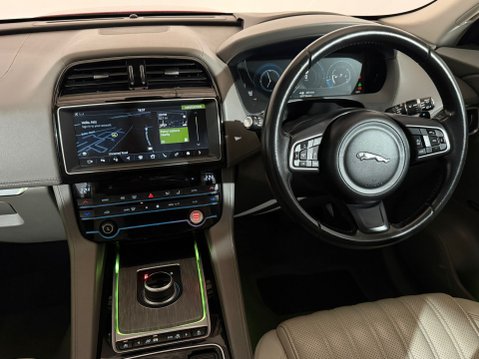 Jaguar F-Pace PORTFOLIO AWD 13