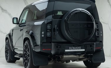 Land Rover Defender 90 V8 P525 URBAN 10