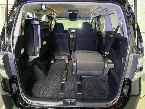 Toyota Vellfire 10