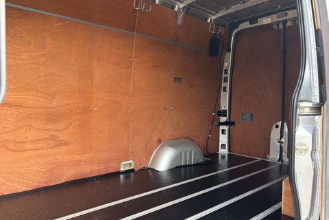 Mercedes-Benz Sprinter 319 V6 Cdi 4x4 5g-Tronic Mwb Hr Panel Van - Air Con - Direct from MOD 9