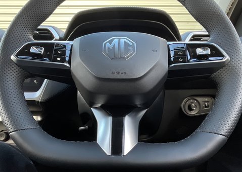 MG ZS HYBRID+ TROPHY 22