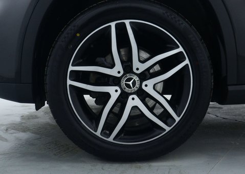 Mercedes-Benz GLA 1.6 GLA180 GPF Urban Edition SUV 5dr Petrol 7G-DCT Euro 6 (s/s) (122 ps) 16