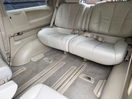 Nissan Elgrand AUTECH 35