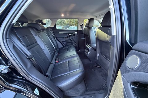 Land Rover Range Rover Evoque S MHEV - MERIDIAN SOUND SYSTEM - CAMERA - APPLE CAR PLAY -FULL HISTORY 29