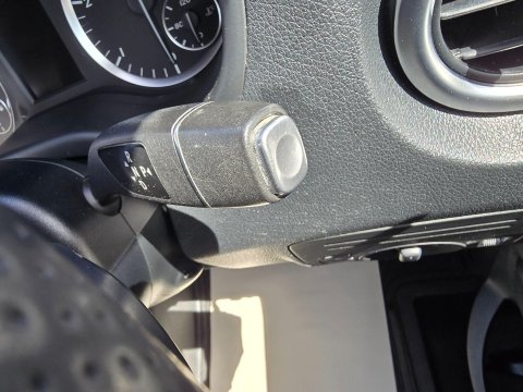 Mercedes-Benz Vito Camper Van 34