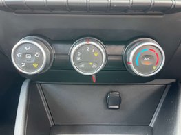Dacia Duster 1.6 Duster Comfort SCe 4x2 5dr 37