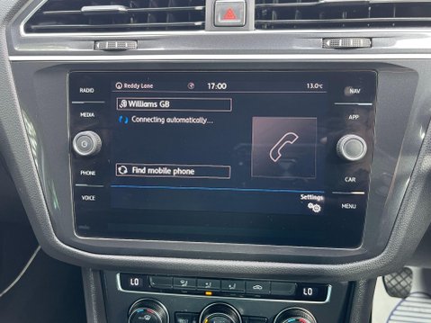 Volkswagen Tiguan 2.0 TDI SE Navigation Euro 6 (s/s) 5dr 18
