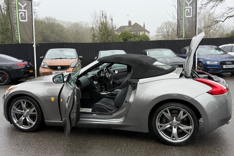 Nissan 370Z V6 GT AUTOMATIC ROADSTER - VERY RARE AUTO CONVERTIBLE 19